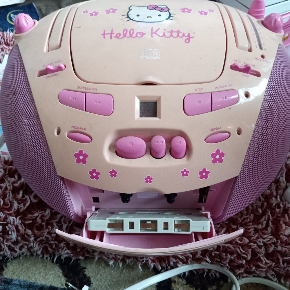 Vintage hello kitty radio, cassette and DVD player - Picture 3 of 3